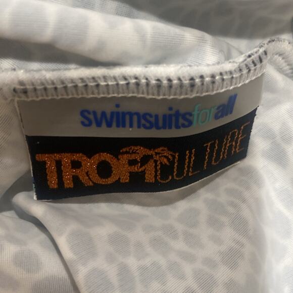 Swimsuit for all Halter Handkerchief tankini top - Picture 9 of 10